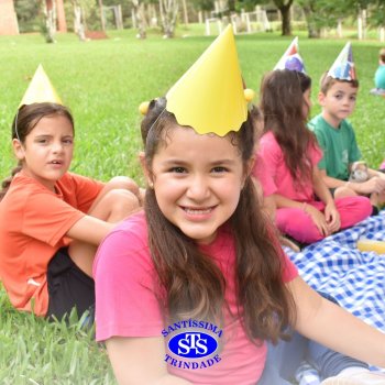 Turmas do 1º ano celebram os 112 anos do Colégio no Parque Franciscano STS com piquenique