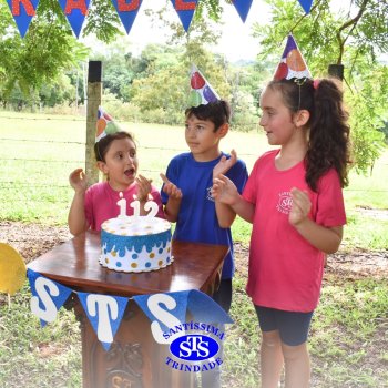 Turmas do 1º ano celebram os 112 anos do Colégio no Parque Franciscano STS com piquenique
