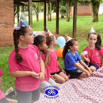 Turmas do 1º ano celebram os 112 anos do Colégio no Parque Franciscano STS com piquenique