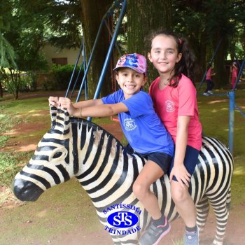 Turmas do 1º ano celebram os 112 anos do Colégio no Parque Franciscano STS com piquenique