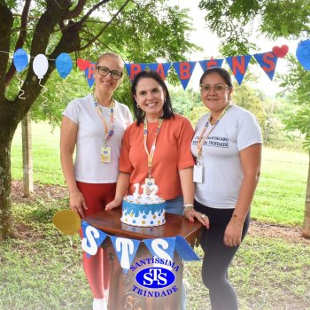 Turmas do 1º ano celebram os 112 anos do Colégio no Parque Franciscano STS com piquenique