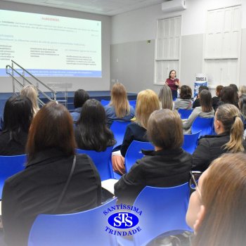 Colégio recebe escolas de diversas cidades para troca de conhecimentos no Workshop Anglo