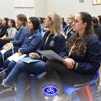 Colégio recebe escolas de diversas cidades para troca de conhecimentos no Workshop Anglo