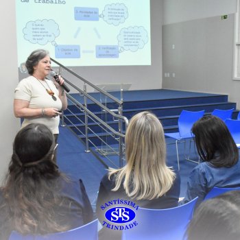Colégio recebe escolas de diversas cidades para troca de conhecimentos no Workshop Anglo