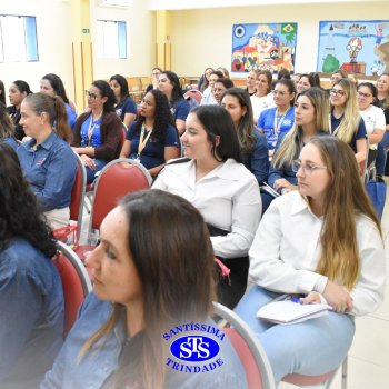 Colégio recebe escolas de diversas cidades para troca de conhecimentos no Workshop Anglo