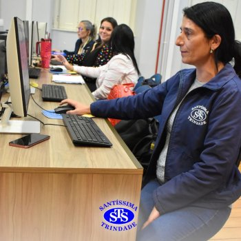 Professores exploram plataformas Matific e Plurall para conhecer novos recursos