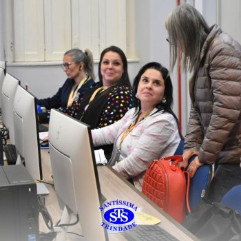 Professores exploram plataformas Matific e Plurall para conhecer novos recursos