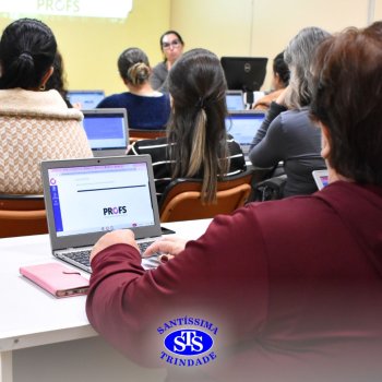 Professores exploram plataformas Matific e Plurall para conhecer novos recursos