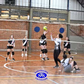 Turmas de 8º e 9º ano vivem com empolgação os Jogos Franciscanos Interséries