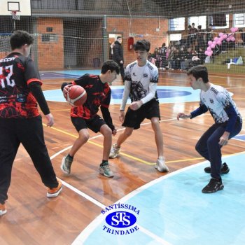 Turmas de 8º e 9º ano vivem com empolgação os Jogos Franciscanos Interséries