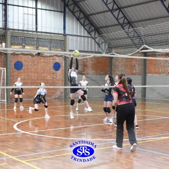 Turmas de 8º e 9º ano vivem com empolgação os Jogos Franciscanos Interséries