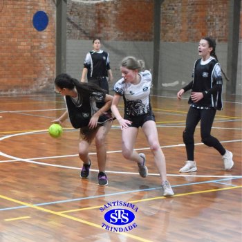 Turmas de 8º e 9º ano vivem com empolgação os Jogos Franciscanos Interséries