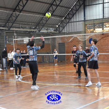 Turmas de 8º e 9º ano vivem com empolgação os Jogos Franciscanos Interséries