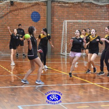 Turmas de 8º e 9º ano vivem com empolgação os Jogos Franciscanos Interséries