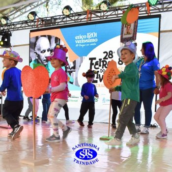 Estudantes do Colégio participam da 28ª Feira do Livro