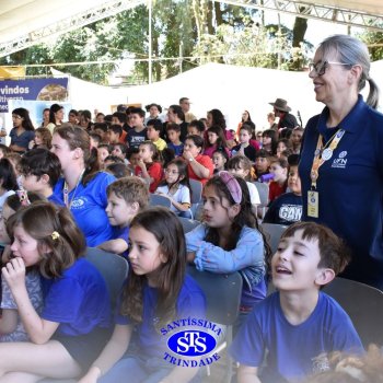 Estudantes do Colégio participam da 28ª Feira do Livro