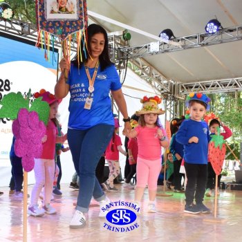 Estudantes do Colégio participam da 28ª Feira do Livro