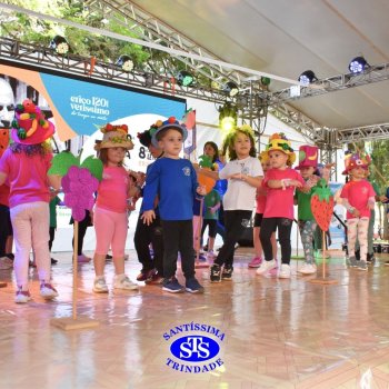 Estudantes do Colégio participam da 28ª Feira do Livro