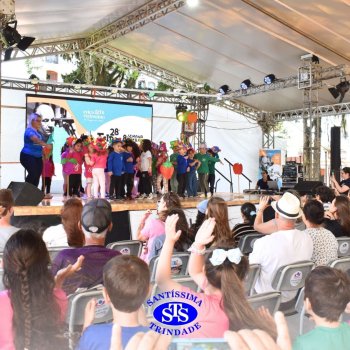 Estudantes do Colégio participam da 28ª Feira do Livro
