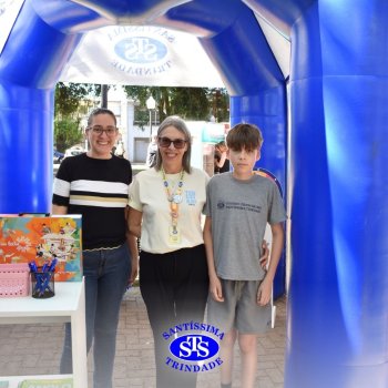 Estudantes do Colégio participam da 28ª Feira do Livro