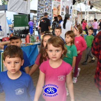 Estudantes do Colégio participam da 28ª Feira do Livro