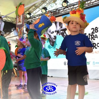 Estudantes do Colégio participam da 28ª Feira do Livro