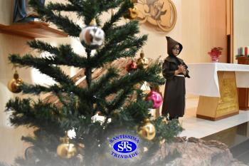 Alunos refletem sobre o sentido do Natal durante celebração | 2º ano