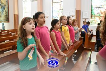 Alunos refletem sobre o sentido do Natal durante celebração | 2º ano