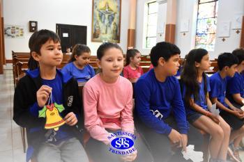 Alunos refletem sobre o sentido do Natal durante celebração | 2º ano