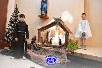 Alunos refletem sobre o sentido do Natal durante celebração | 2º ano