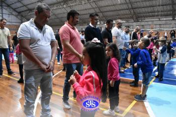 Homenagens aos pais dos alunos do Infantil 5 e do 1º ano