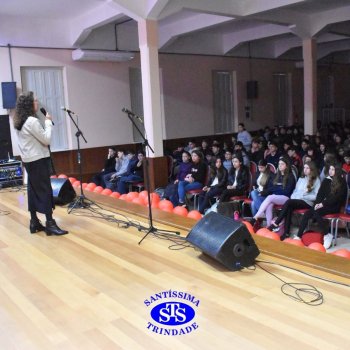 Show de Talentos celebra as habilidades dos alunos e promove momentos de descontração
