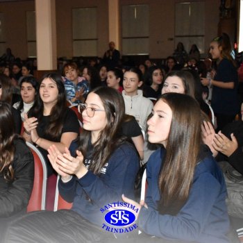 Show de Talentos celebra as habilidades dos alunos e promove momentos de descontração