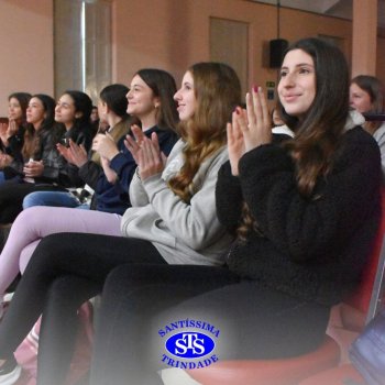Show de Talentos celebra as habilidades dos alunos e promove momentos de descontração