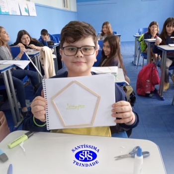 Estudo dos polígonos de forma lúdica | 5º ano