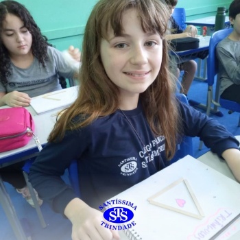 Estudo dos polígonos de forma lúdica | 5º ano