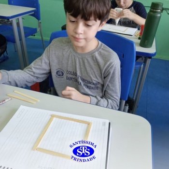 Estudo dos polígonos de forma lúdica | 5º ano