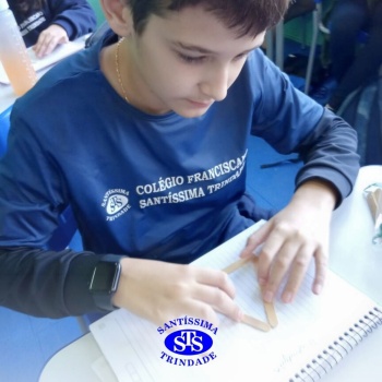 Estudo dos polígonos de forma lúdica | 5º ano
