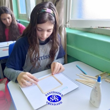 Estudo dos polígonos de forma lúdica | 5º ano
