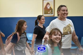 Alegria e reencontros marcam a volta às aulas 2024 