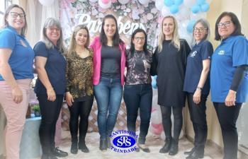 Profissionais do Colégio recebem homenagem especial 
