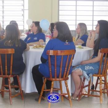 Profissionais do Colégio recebem homenagem especial 