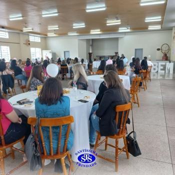 Profissionais do Colégio recebem homenagem especial 