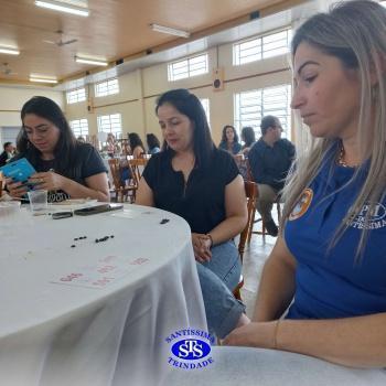 Profissionais do Colégio recebem homenagem especial 
