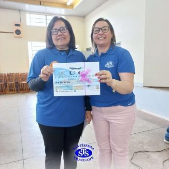 Profissionais do Colégio recebem homenagem especial 