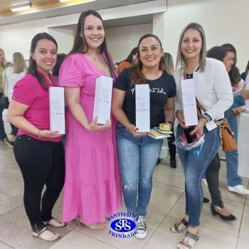 Profissionais do Colégio recebem homenagem especial 