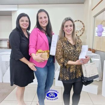 Profissionais do Colégio recebem homenagem especial 