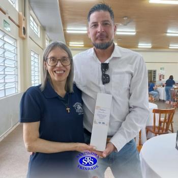 Profissionais do Colégio recebem homenagem especial 