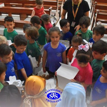 Turmas da Educação Infantil celebram o significado do Natal na Capela