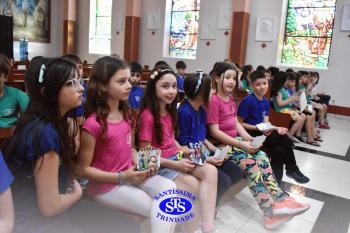 Alunos de 3º, 4º e 5º ano participam de Celebrações de Natal